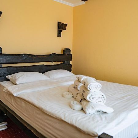 Dniprovskiy Dvir Stari Kodaky Δωμάτιο φωτογραφία